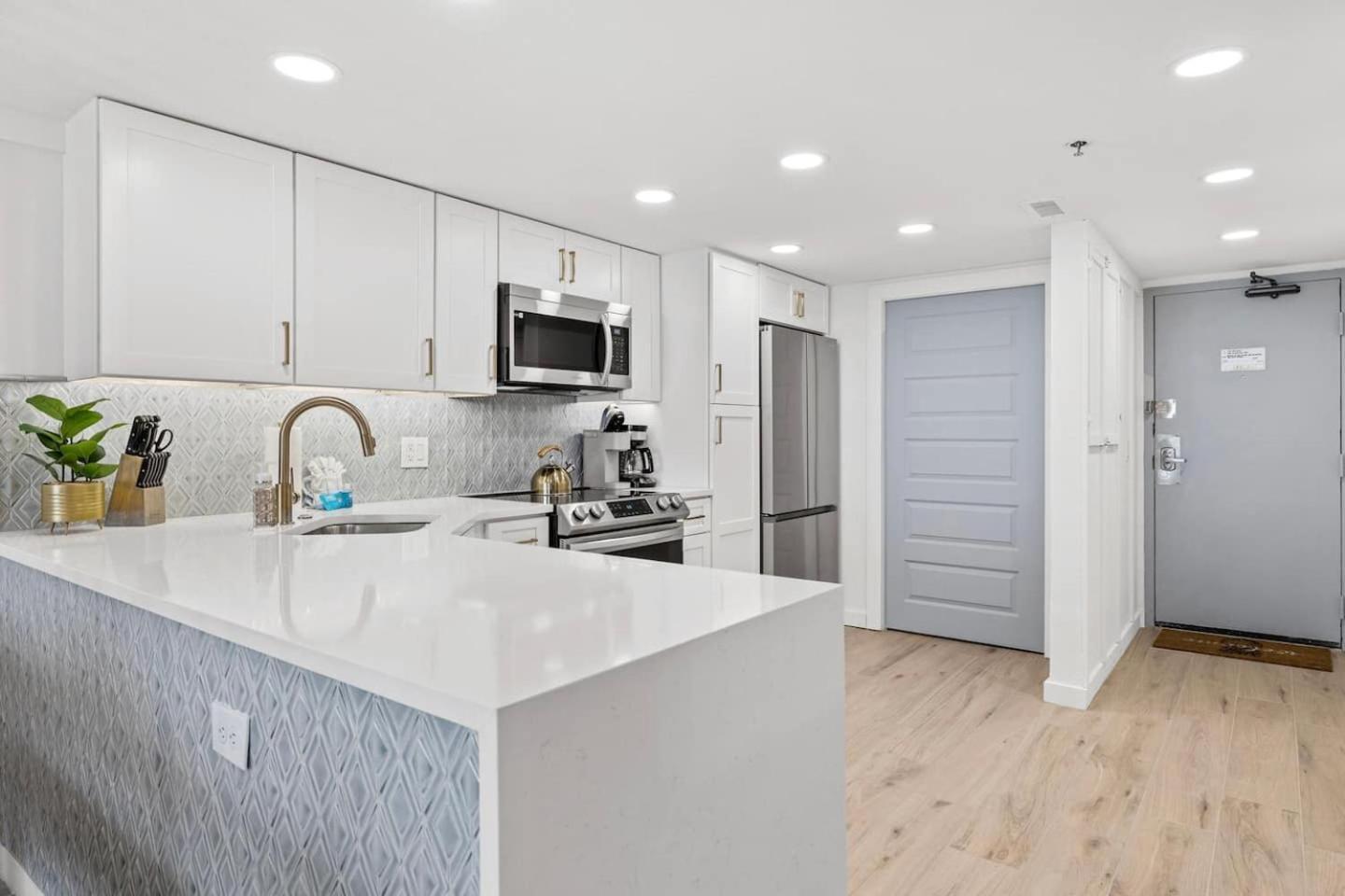 Luxury Ocean Front By Barefoot Landing Apartment Myrtle Beach Exterior foto